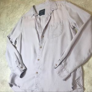 Light Purple/Lavender AE Button Down Size M